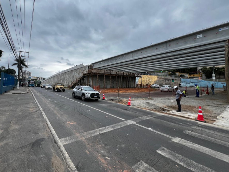 Viaduto: trânsito é liberado antes do previsto na Avenida Mário Gurgel