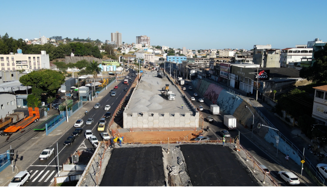 Obras do viaduto: trecho da Avenida Mário Gurgel será totalmente interditado entre os dias 19 e 21